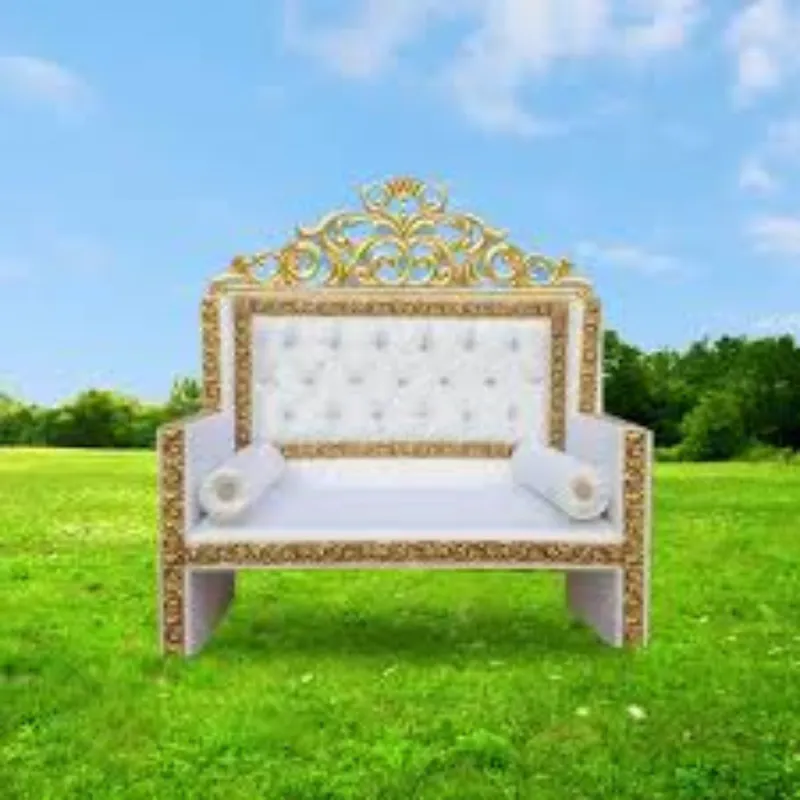 Beyaz Melek Kanatlı Sünnet Tahtı